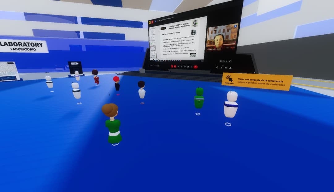 Exemple de théâtre de webinaires dans le showroom virtuel de GPA SAS, où l'espace dédié aux webinaires se trouve au milieu d'une usine de production de plastique et de caoutchouc. | vcity.io